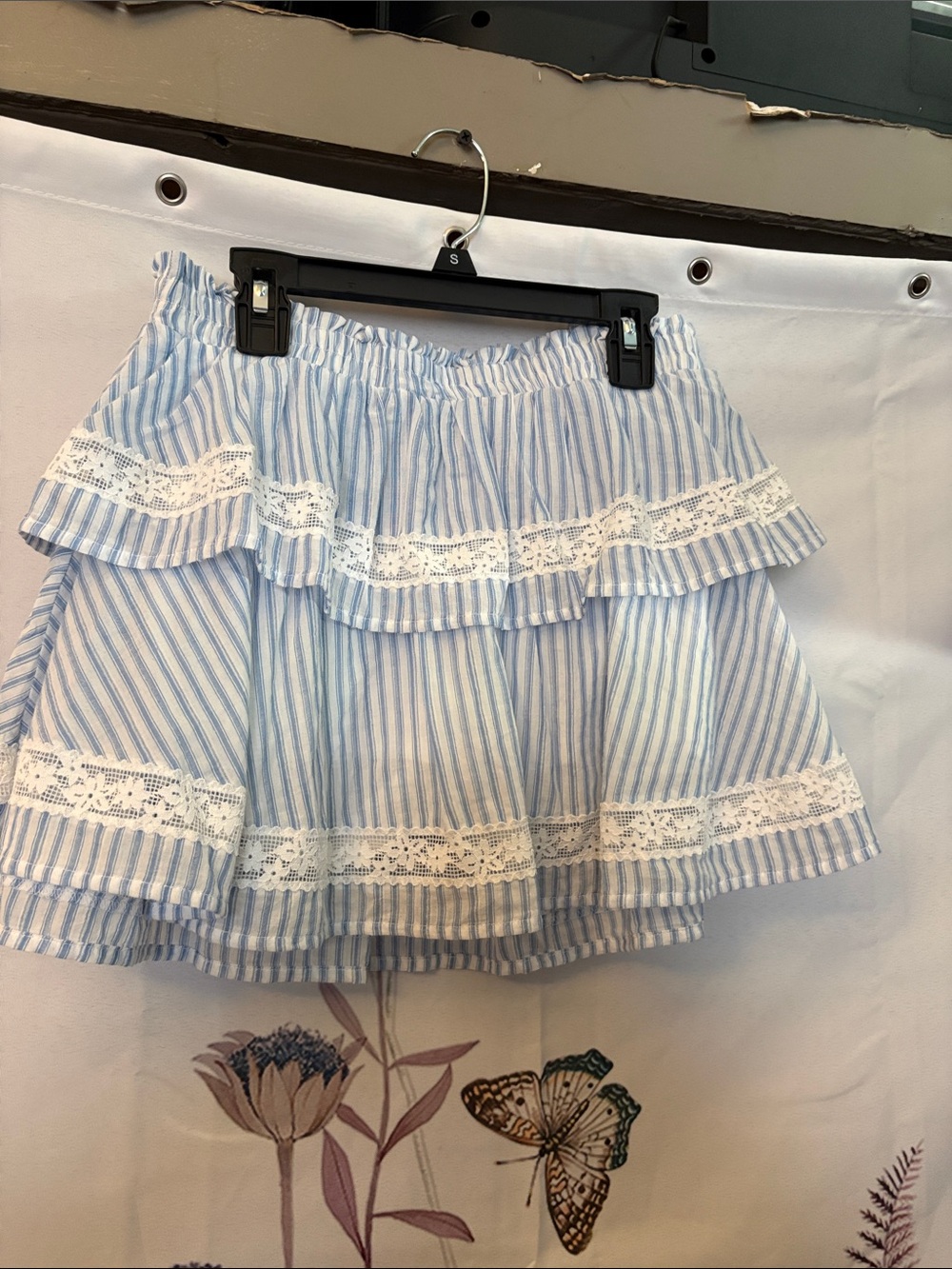 wild fable Light Blue and White Striped Ruffle Lace Mini Skort - Picture 1 of 5
